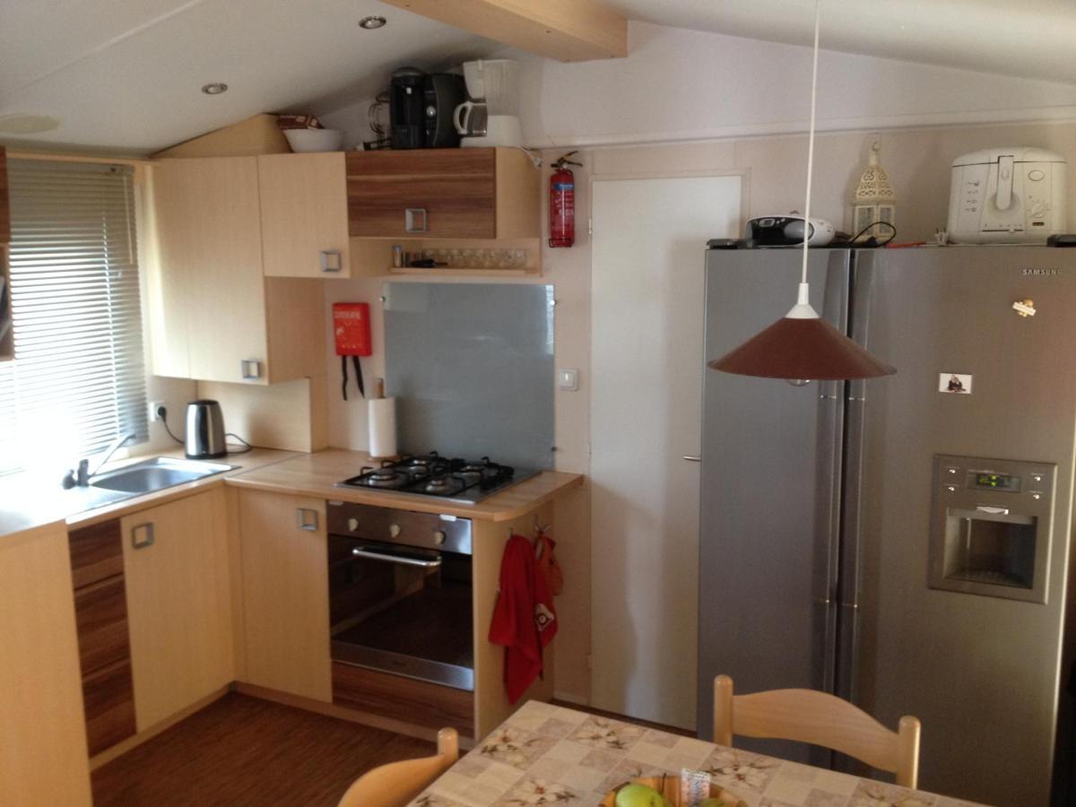 Magic Mobile Montourey, 3 Chambres, 2 Salles De Bain, Piscine Disponible Sur Place Ferienpark